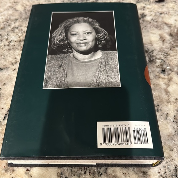 Paradise by Toni Morrison Hardcover Novel 1997 - Picture 3 of 3